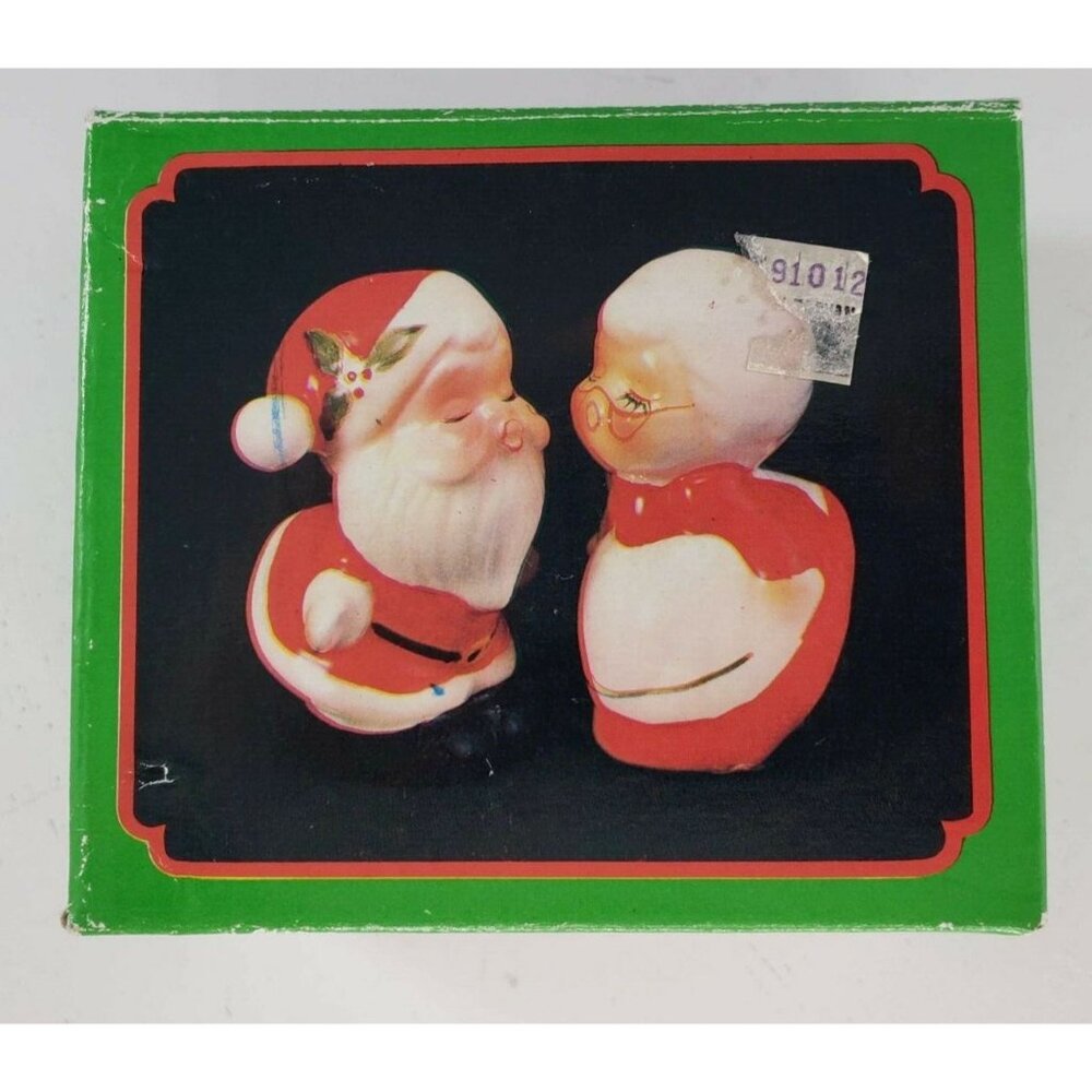 Vintage Taiwan Kissing Santa Mrs. Claus Salt Pepper Shaker with Box